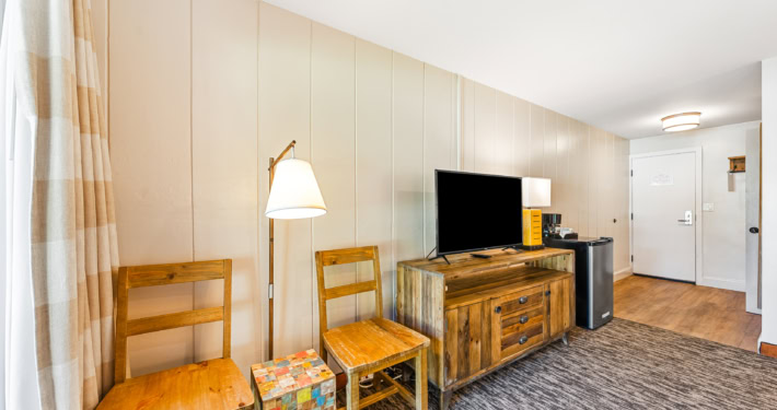 iso-pov-117-07 - room with television, chairs and a refridge
